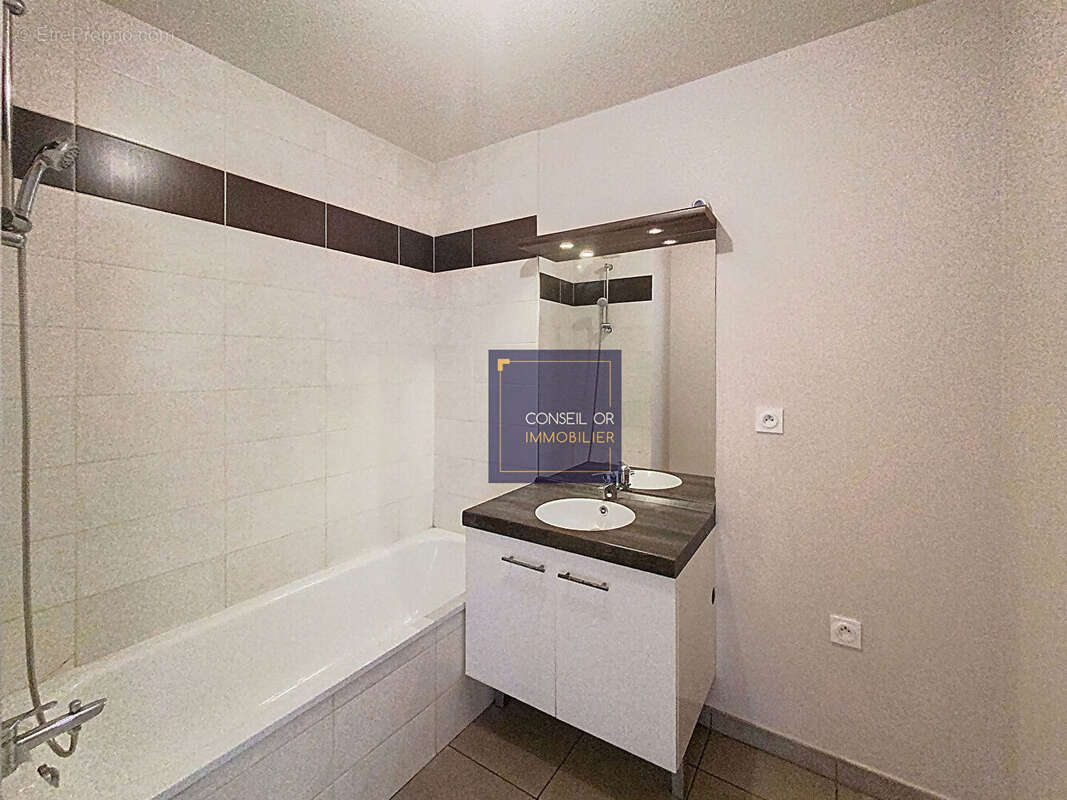 Appartement à OULLINS