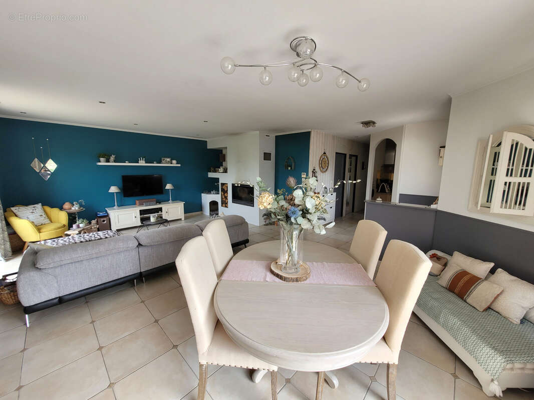 Maison à SAINTE-BAZEILLE