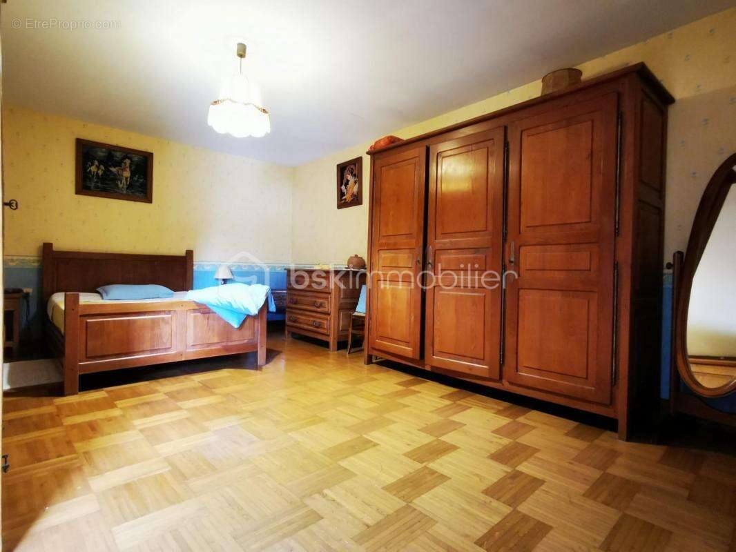 Maison à GY-L&#039;EVEQUE