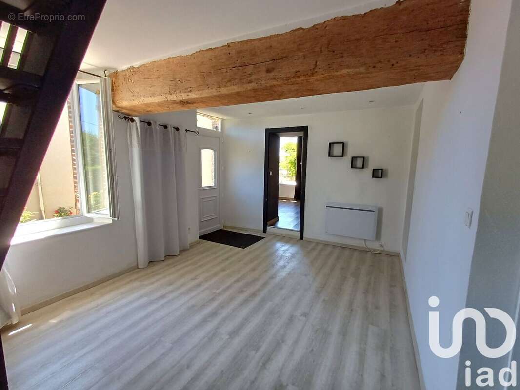 Photo 2 - Maison à THORIGNY-SUR-OREUSE