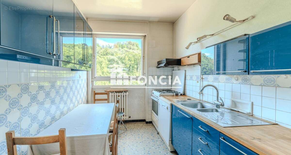 Appartement à SAINTE-FOY-LES-LYON