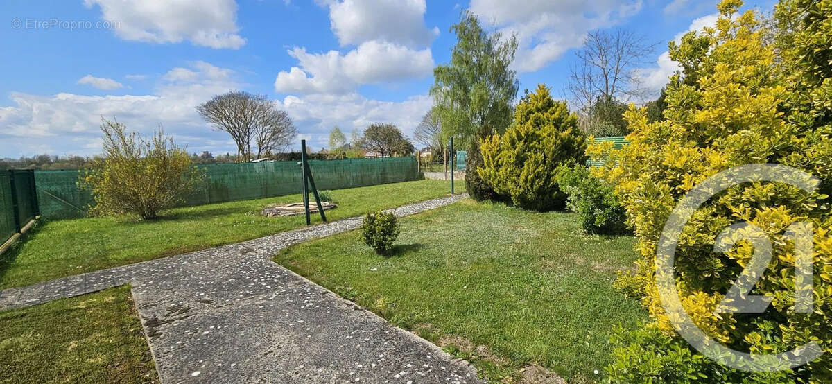 Maison à ALLUYES