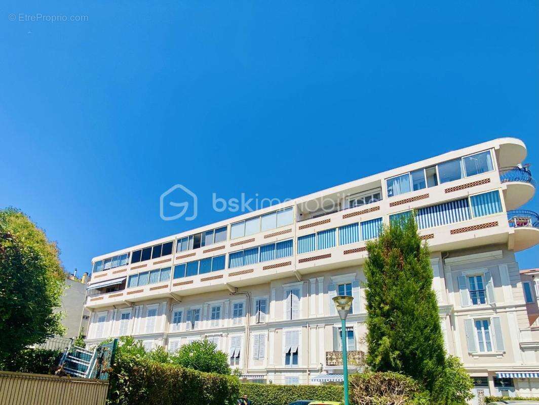 Cannes banane-dernier étage-vue dégagée-cave - parking libre - photo 18