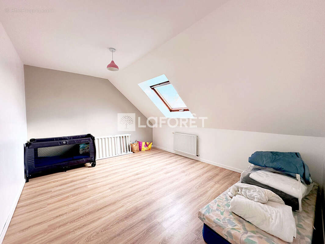 Maison à SAINT-GERMAIN-LES-ARPAJON