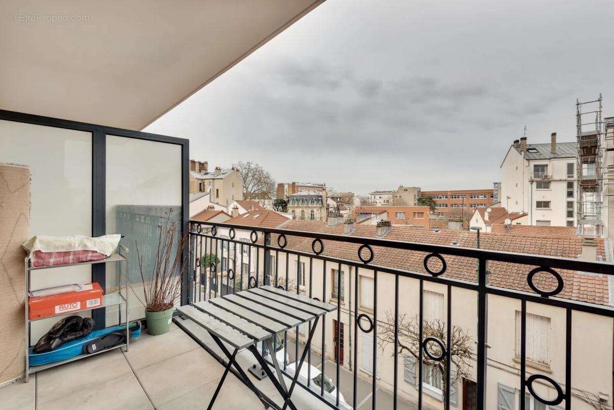 Appartement à LA GARENNE-COLOMBES