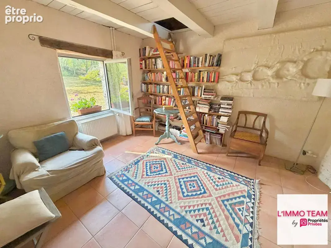 Maison de plain-pied sur 1.6Ha, avec piscine et ateliers - photo 9