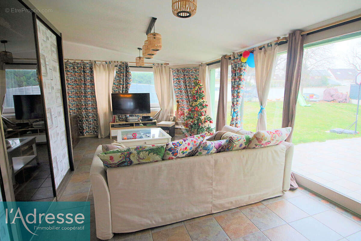 Maison à FLEURY-MEROGIS