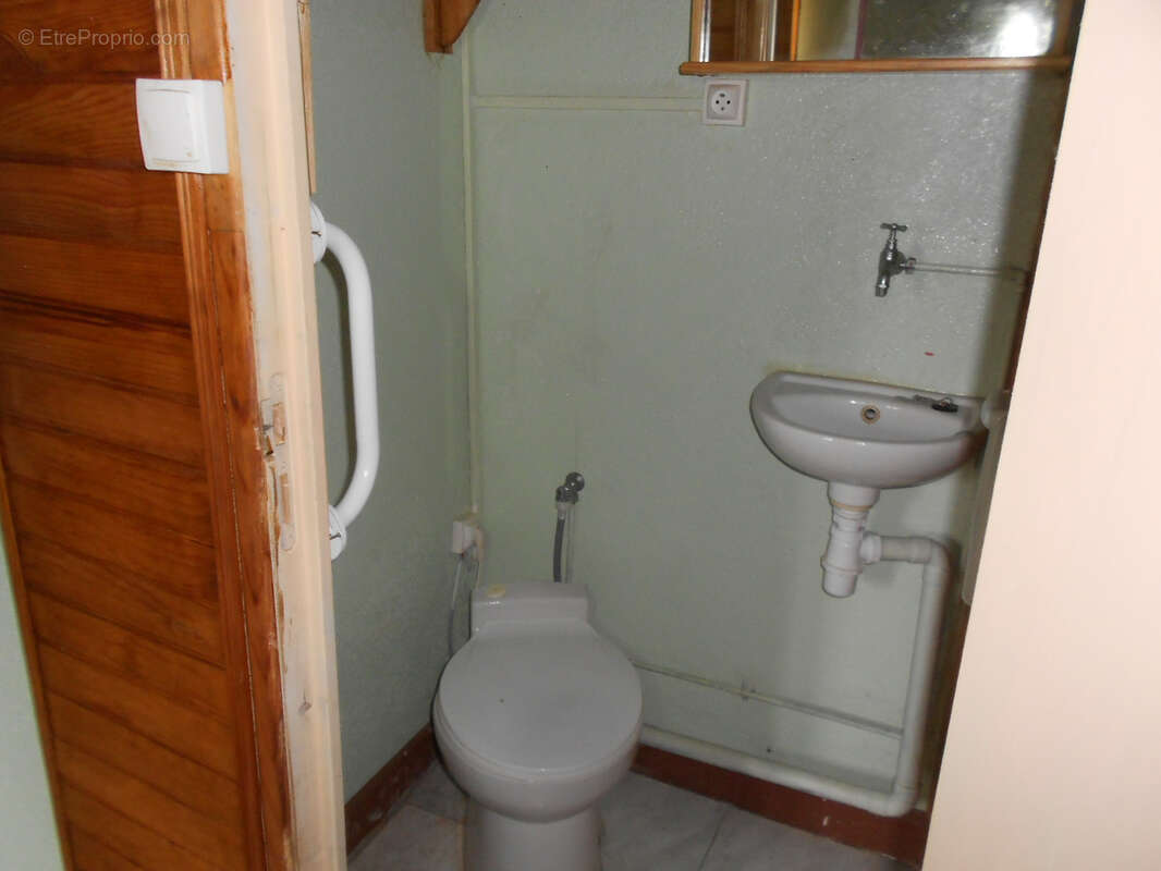 Maison de village à rénover, cœur de village, proche d'Arlanc - photo 7