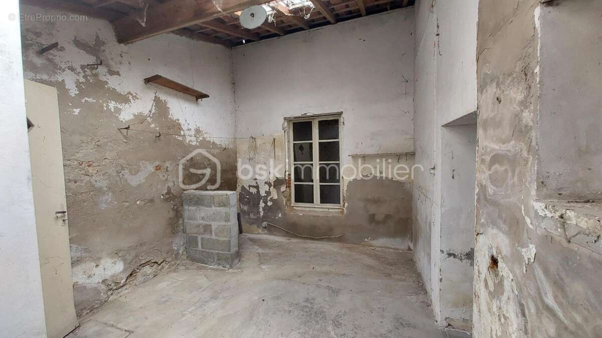 CAUDECOSTE – Maison de bourg T4 à rénover avec garage et patio - photo 21