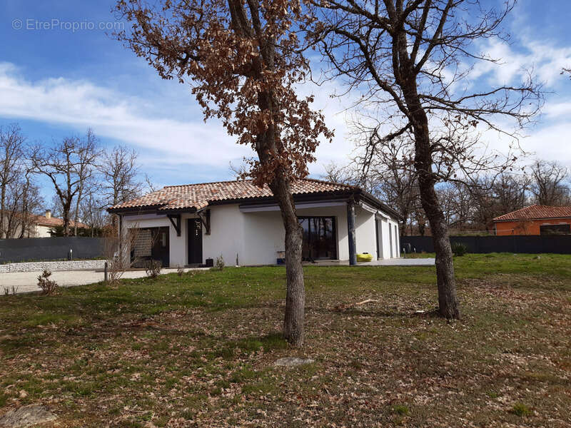 Maison à MONTDOUMERC
