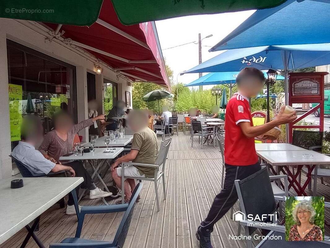 Photo 5 - Commerce à CHALAIS