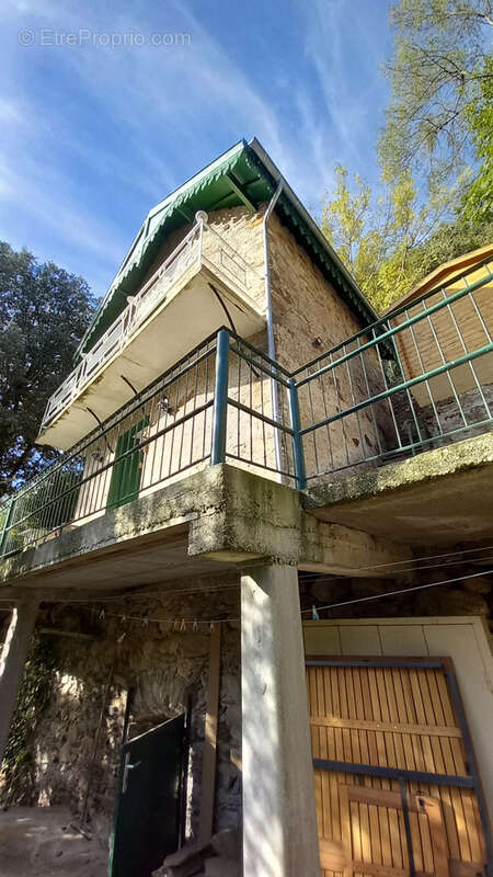 Maison à COLOMBIERES-SUR-ORB