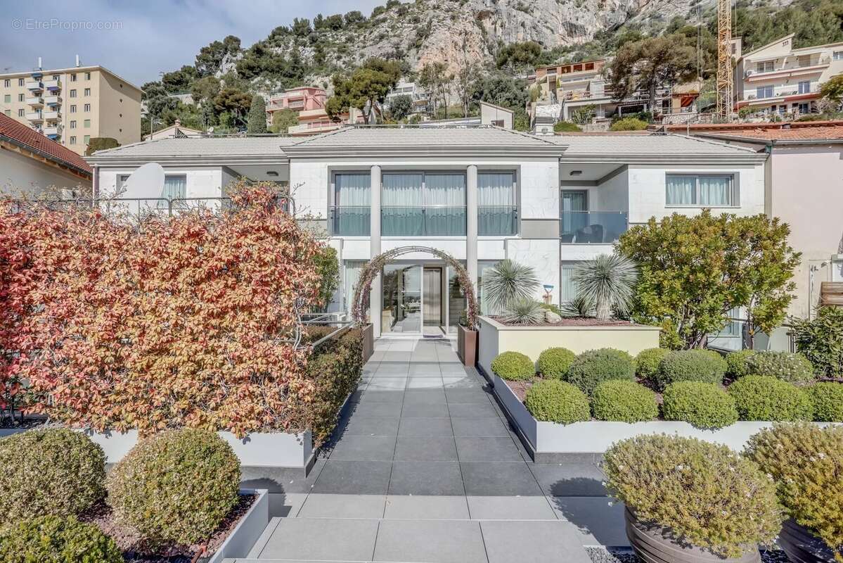 Appartement à ROQUEBRUNE-CAP-MARTIN