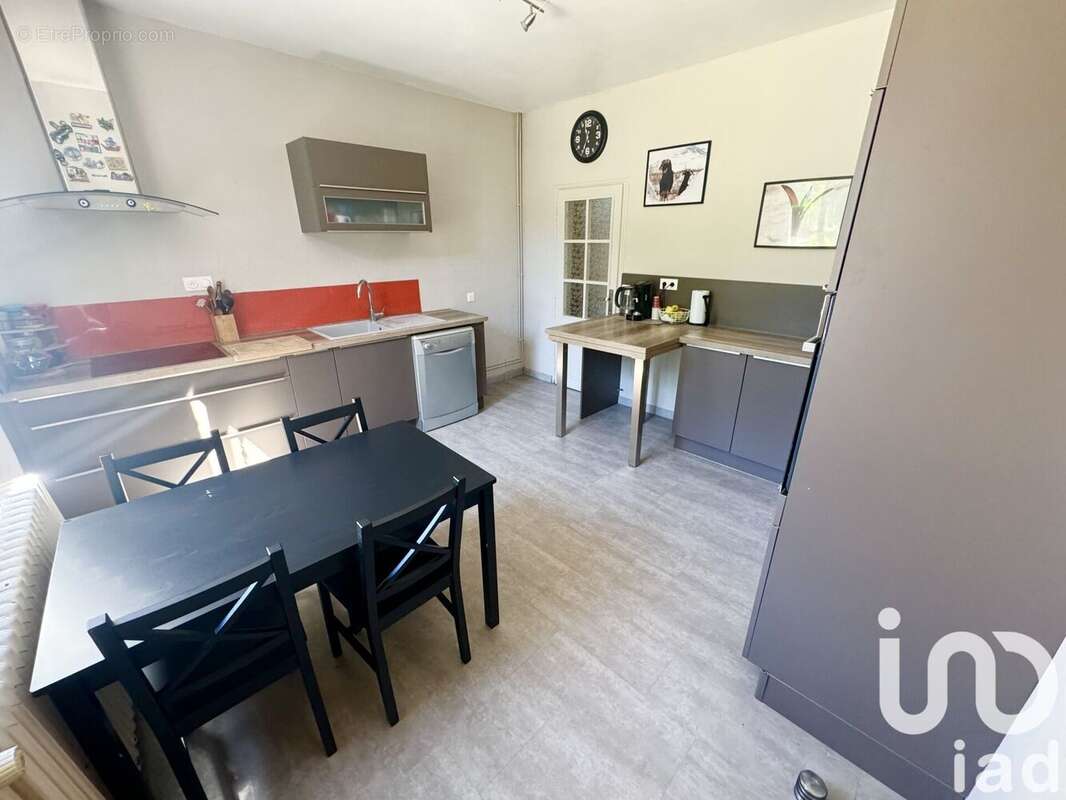 Photo 5 - Maison à LA CHAPELLE-SAINT-MESMIN