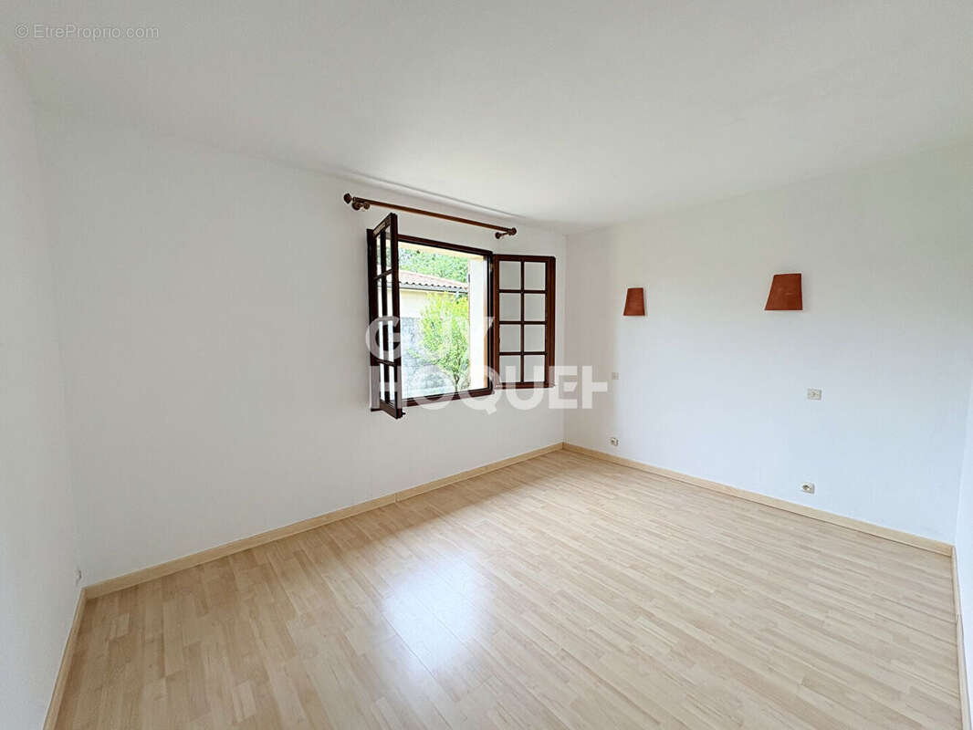 Maison à VILLENAVE-D'ORNON