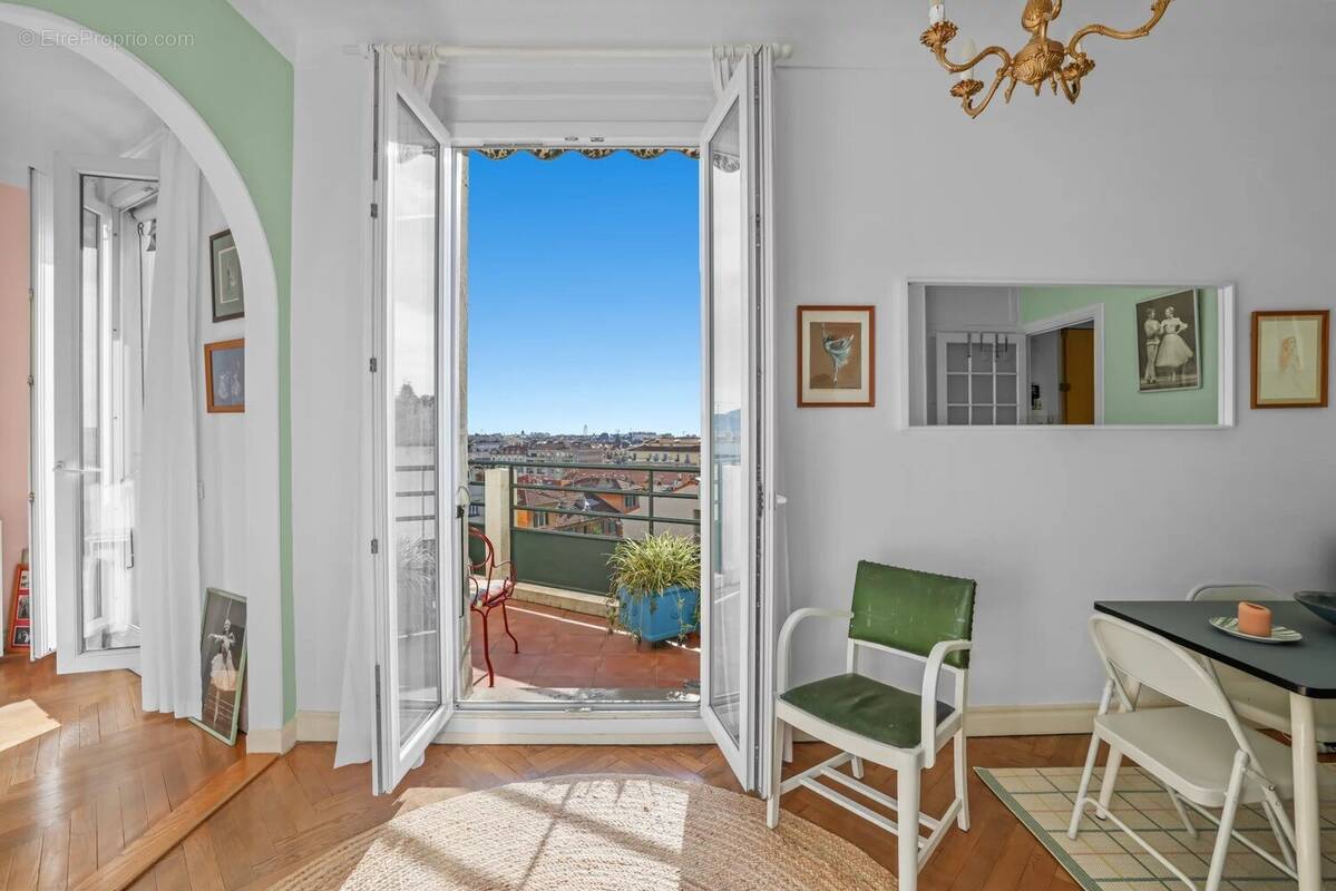 Appartement à NICE