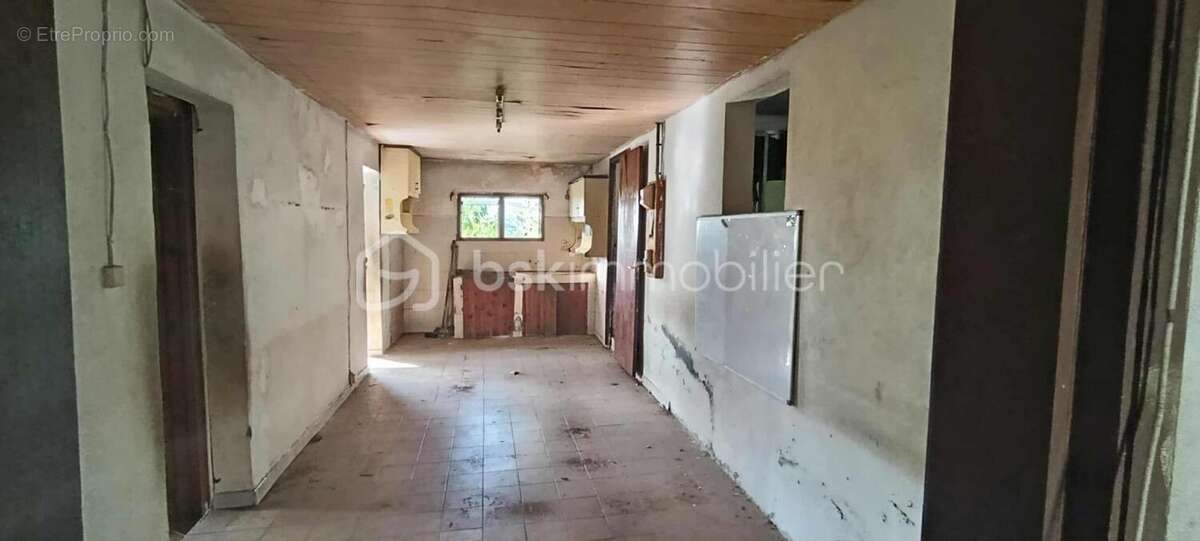 Terrain à SAINT-PIERRE