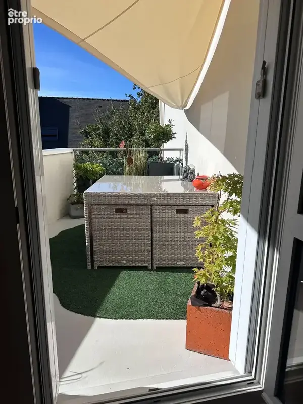 Nouveauté cogir immobilier  métro poterie  grand t2 de 57 m² au sol terrasse - photo 1