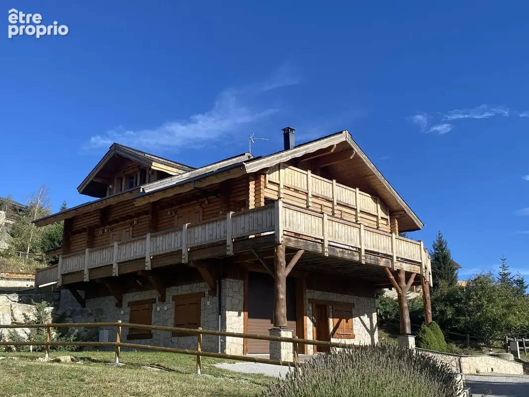 FONT-ROMEU - A vendre somptueux chalet de prestige de 263 m2 avec espace bien-être et vue panoramique - photo 3