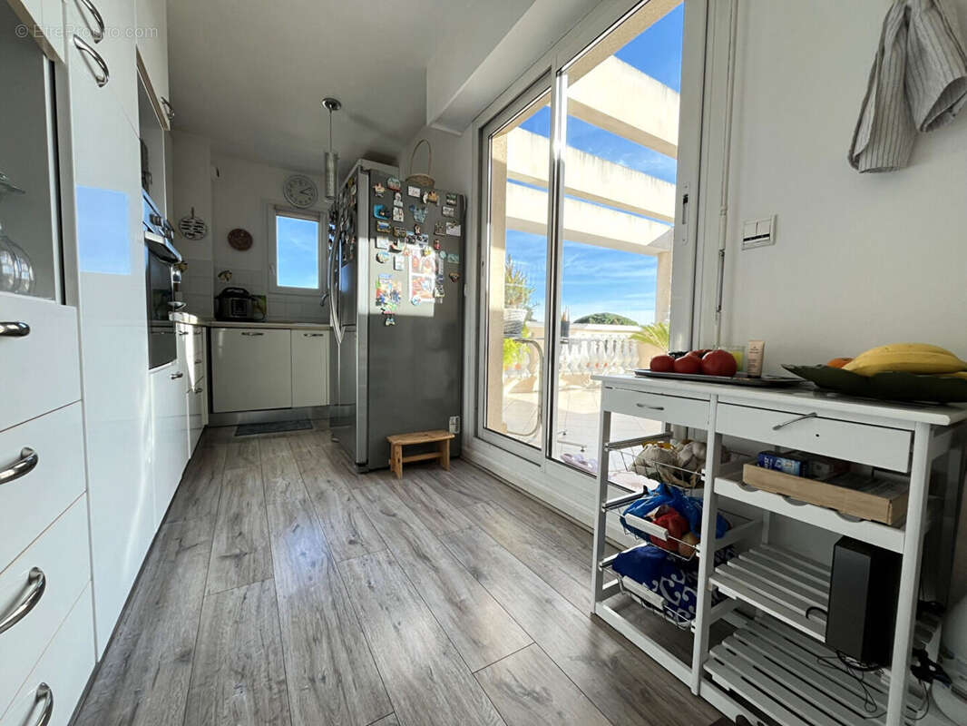 Appartement à SAINT-LAURENT-DU-VAR