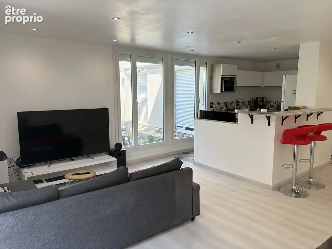 Appartement 4 pièces 90 m² à vendre à La Verpilliere (38290) - photo 2