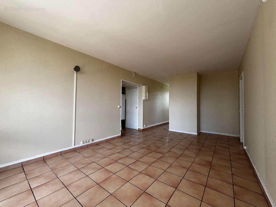 Appartement à STAINS