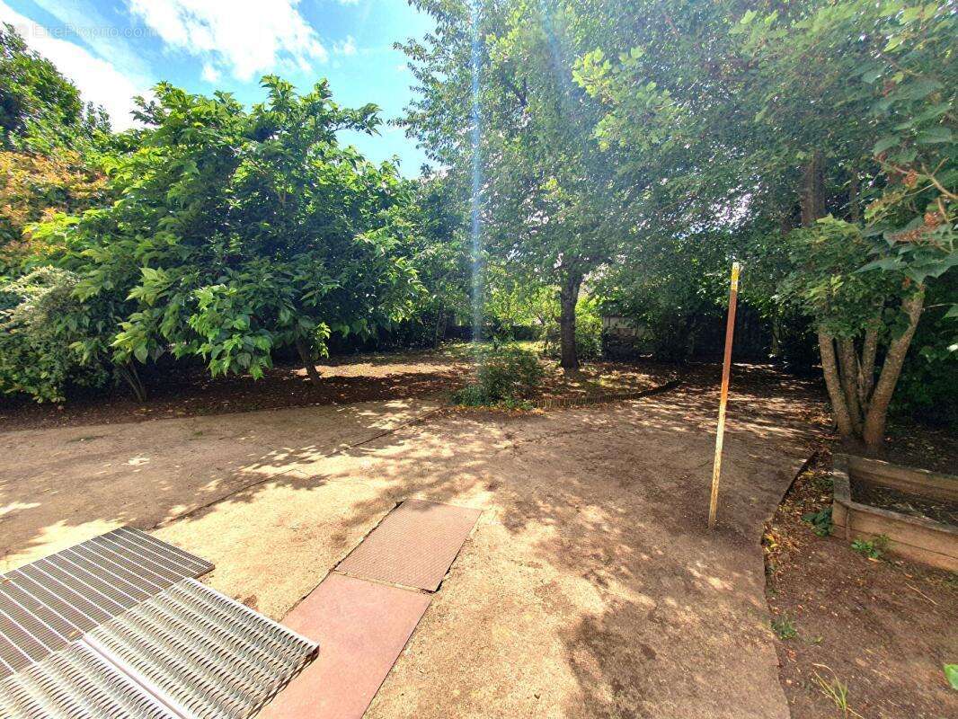 Maison La Chapelle Saint Ursin 5 pièce(s) 91 m2 - photo 7