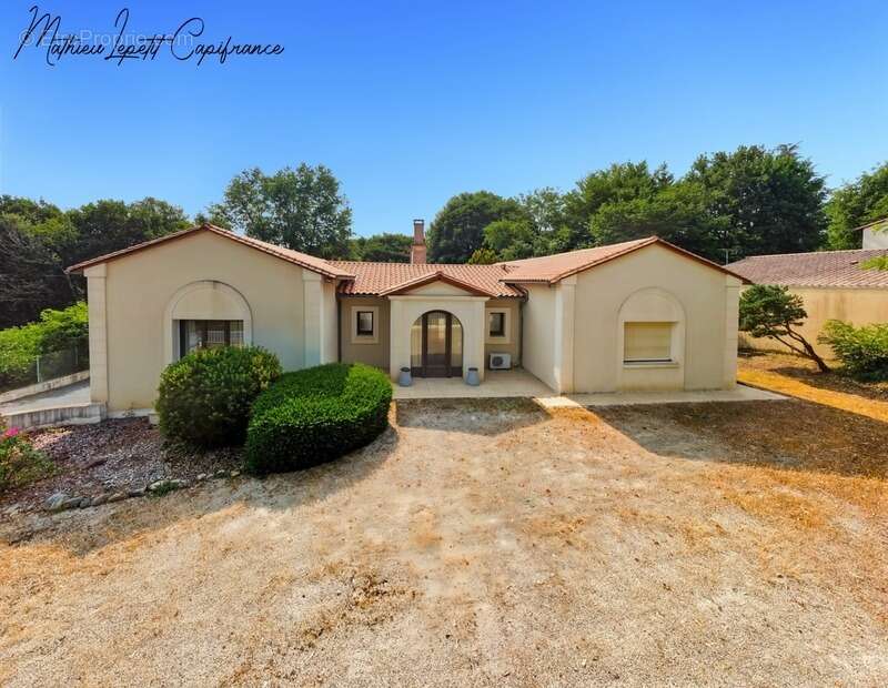 Maison à COULOUNIEIX-CHAMIERS