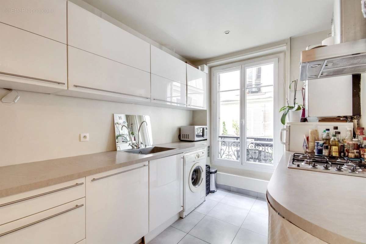 Appartement à PARIS-11E