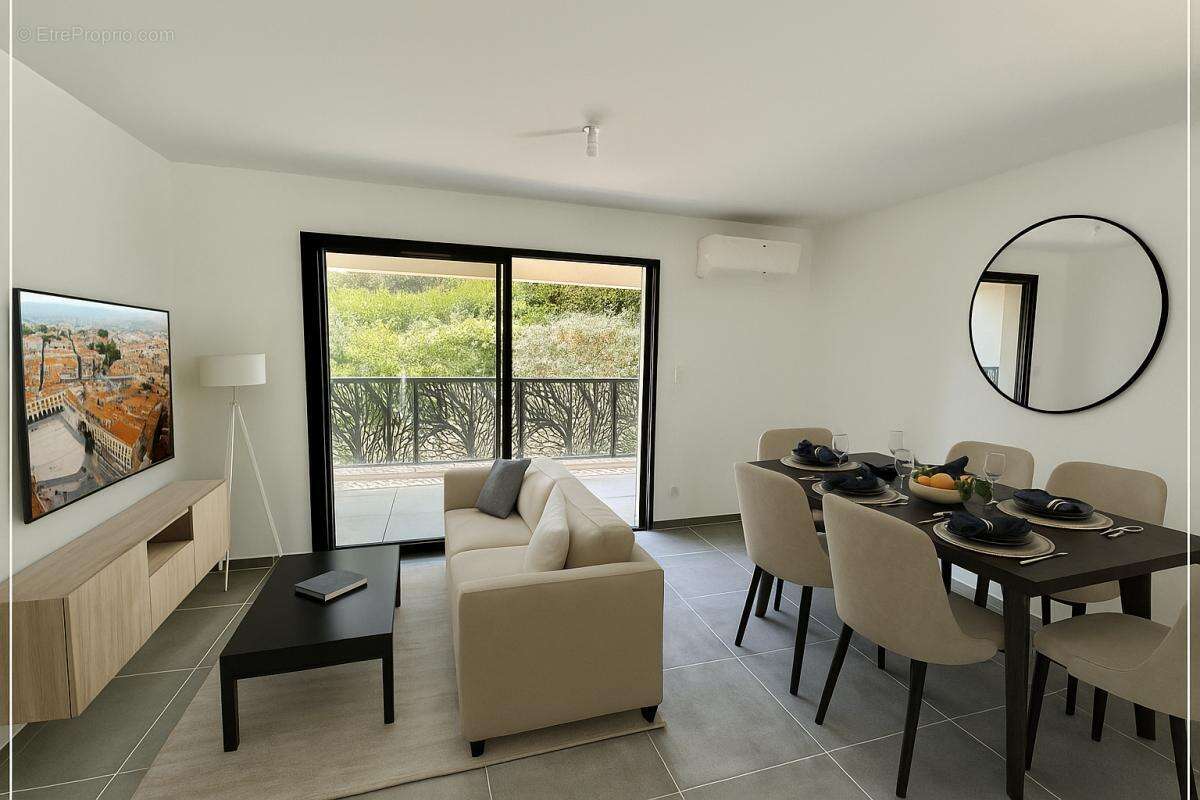 Appartement à SIX-FOURS-LES-PLAGES