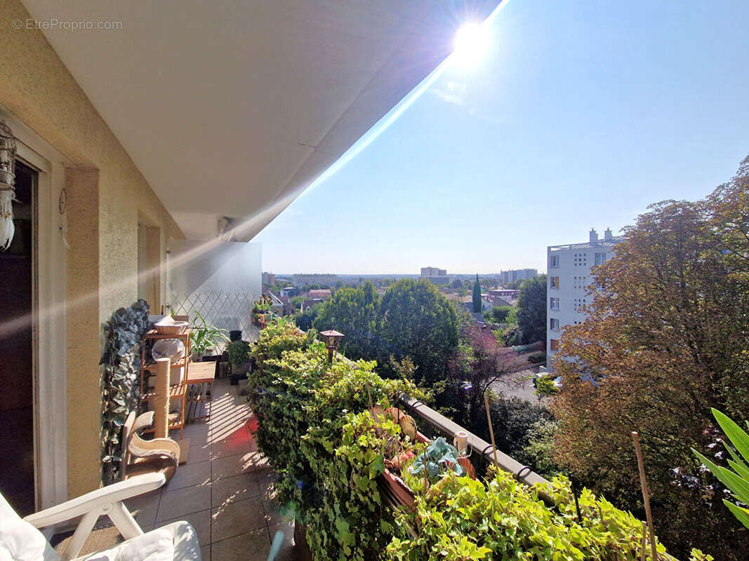 Appartement à THIAIS