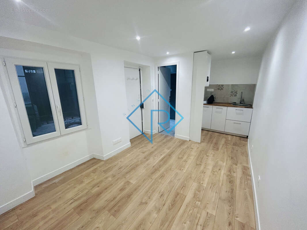 Appartement à PARIS-18E