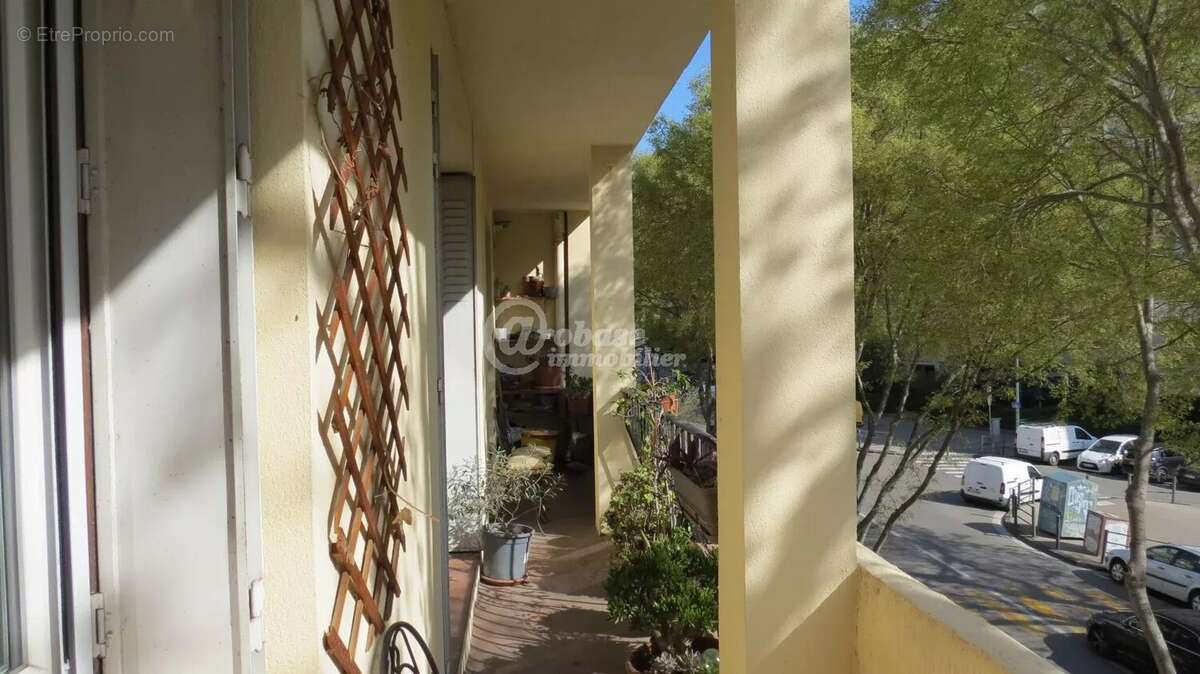 Appartement à MARSEILLE-5E