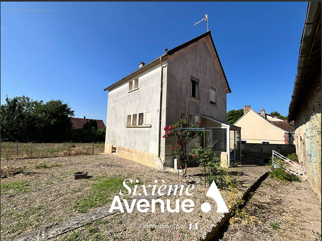 Maison à COIZARD-JOCHES