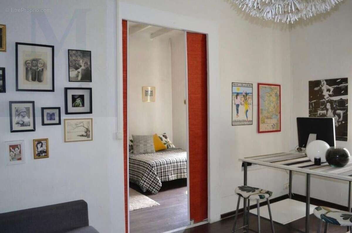 Appartement à MARSEILLE-4E