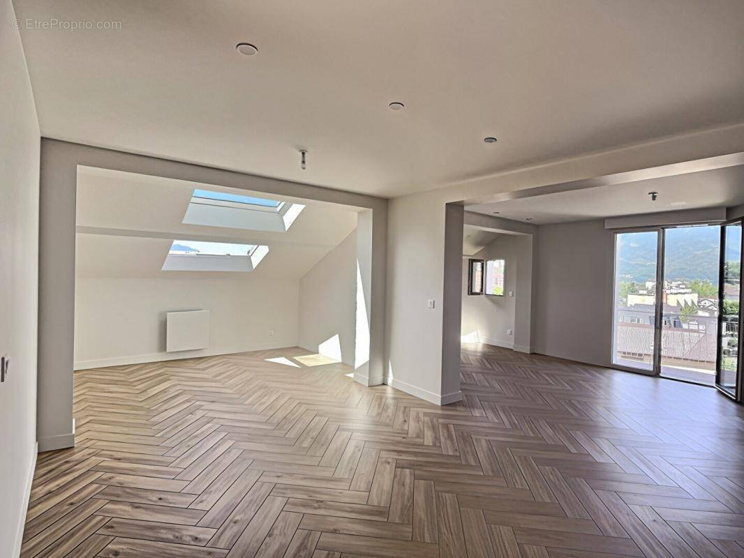Appartement à AIX-LES-BAINS