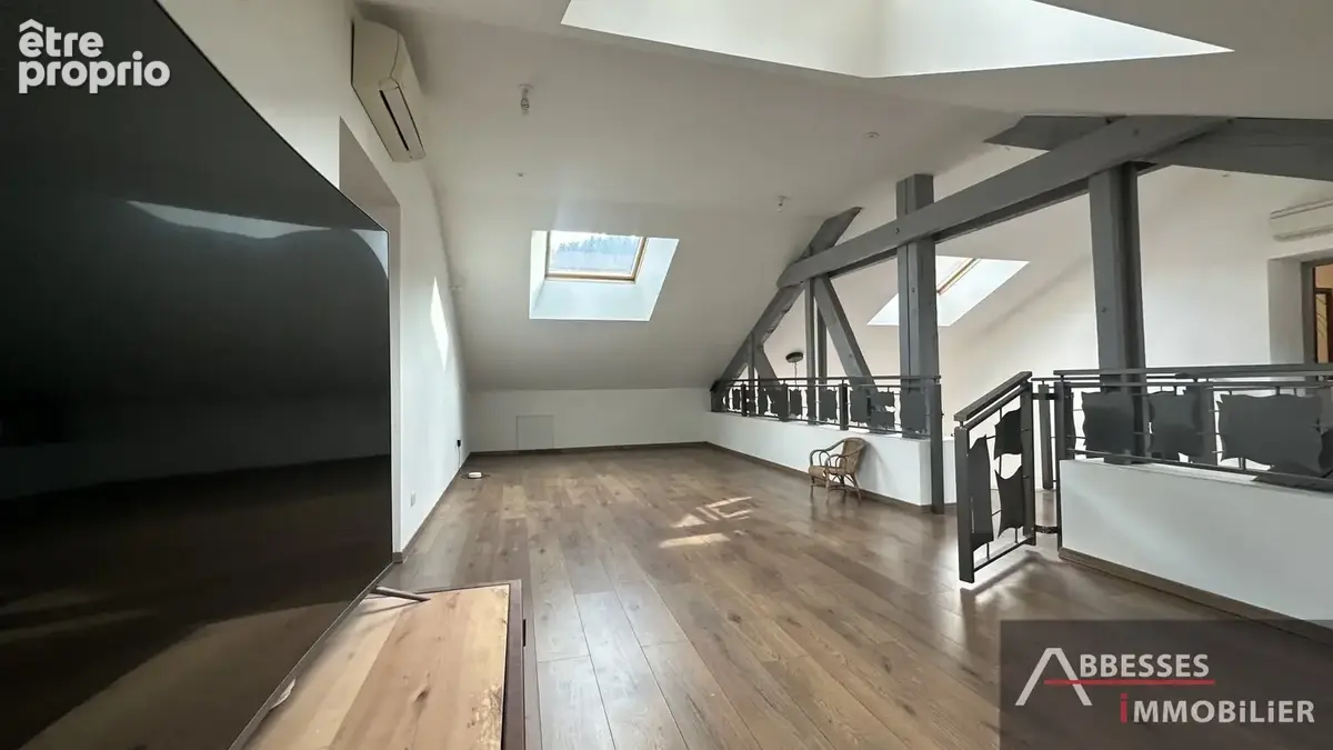 EN EXCLUSIVITÉ - GERARDMER dans un secteur calme : Maison type LOFT avec grande dépendance - photo 30