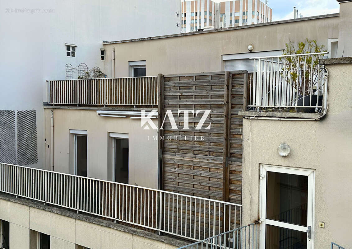 Appartement à PARIS-20E