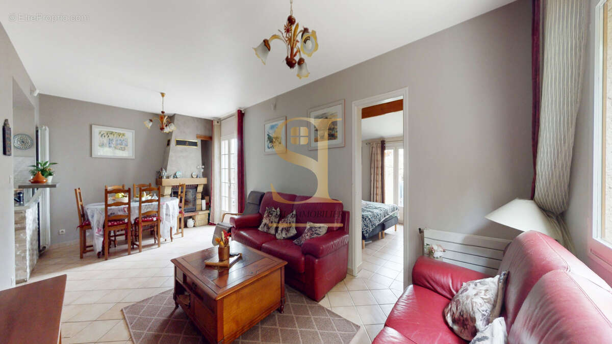 Maison à VIGNEUX-SUR-SEINE