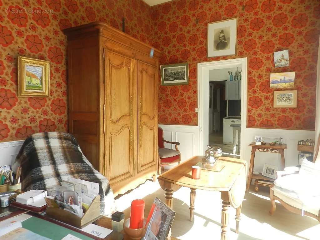 Maison à SAINT-PIERRE-SUR-DIVES