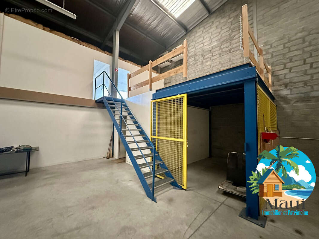 Commerce 313 m² à Saint-Jean-D'illac  - photo 3