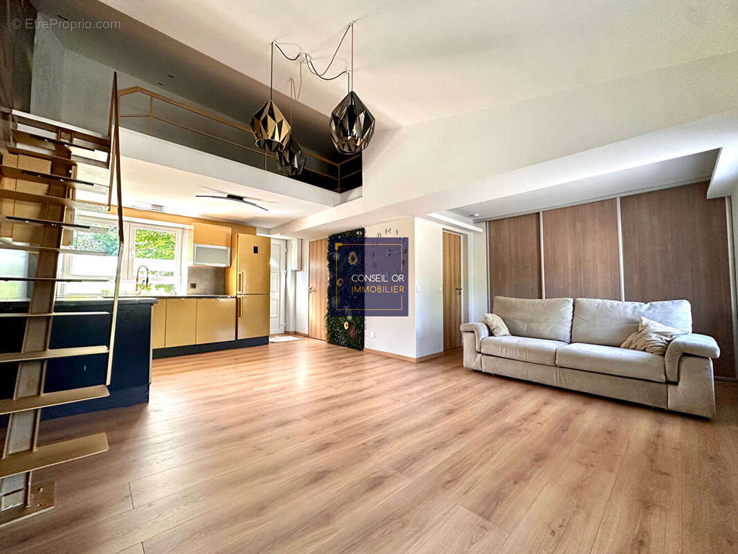Appartement à BRIGNAIS