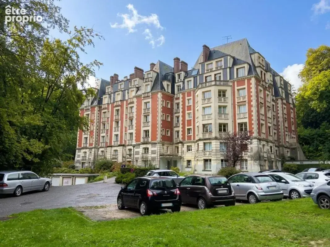 T2 / calme et verdoyant / parking / ascenseur - photo 13