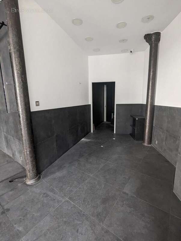 Commerce à PARIS-4E