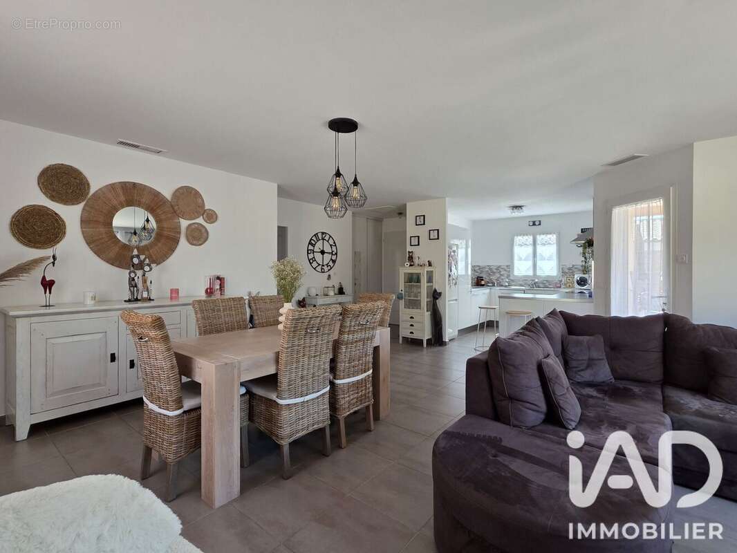 Photo 3 - Maison à LE MUY