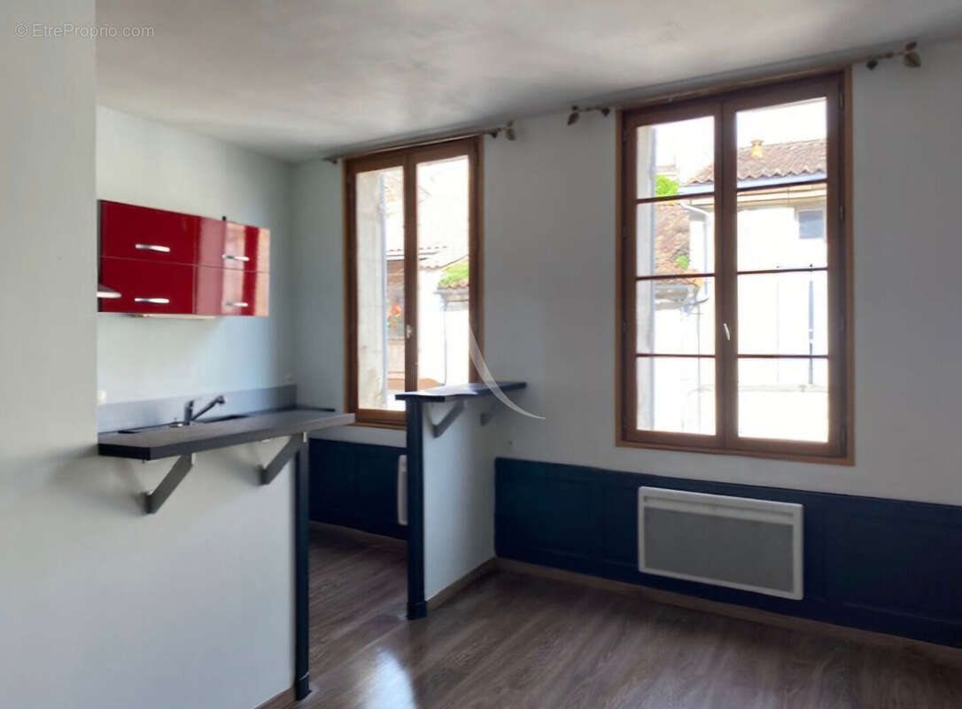 Appartement à PONS