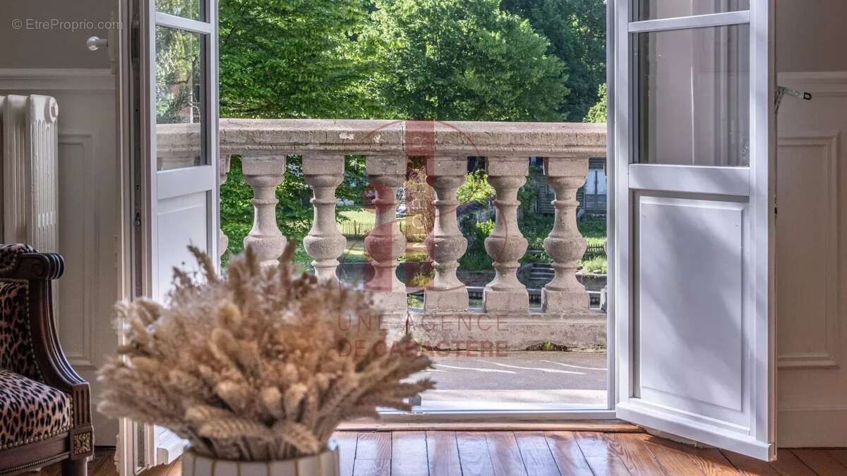 Maison à FONTAINEBLEAU