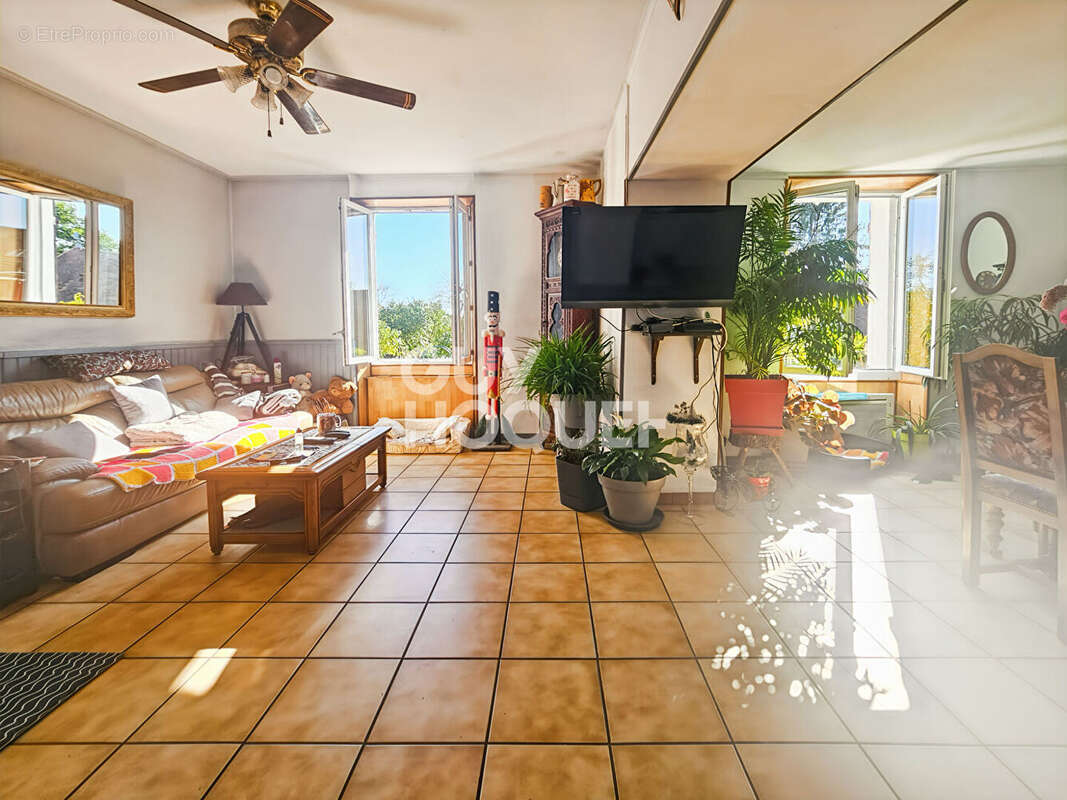 Maison à CHAUMES-EN-BRIE