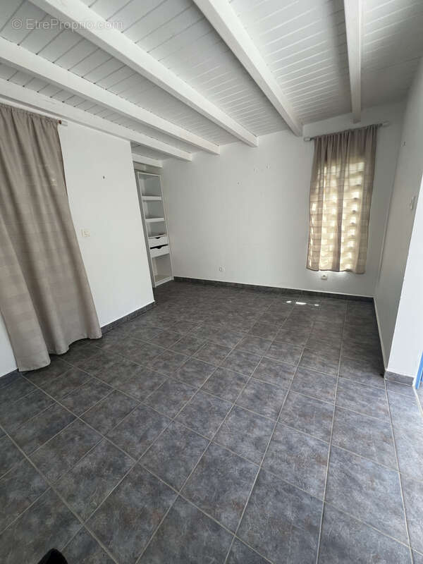 Maison à BAIE-MAHAULT