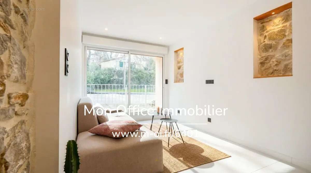 Appartement à PEYNIER